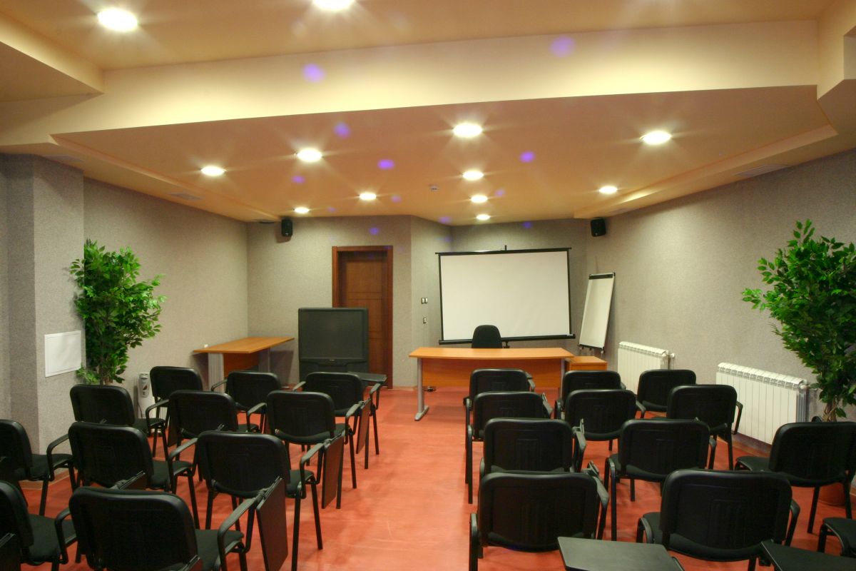 Конферентна зала